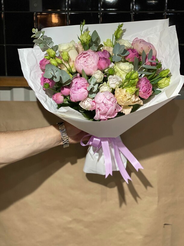 Величественно красиво, артикул F1180675 - 37368 рублей, доставка по городу. Flawery - доставка цветов