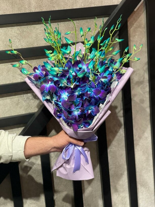 Голубое облако наслаждения, артикул F1181698 - 7028 рублей, доставка по городу. Flawery - доставка цветов