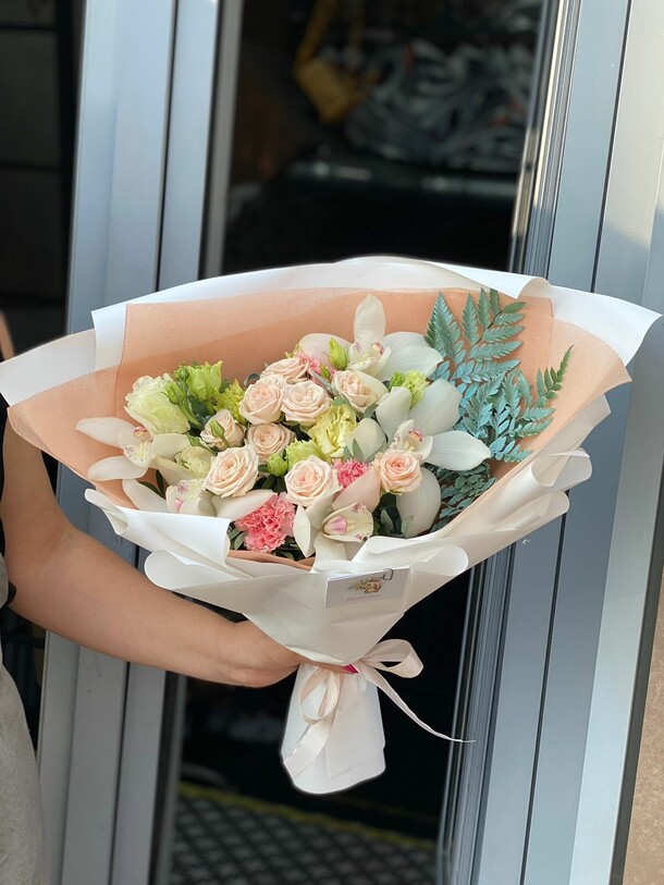 Пастельный букетик, артикул F1182799 - 22371 рублей, доставка по городу. Flawery - доставка цветов