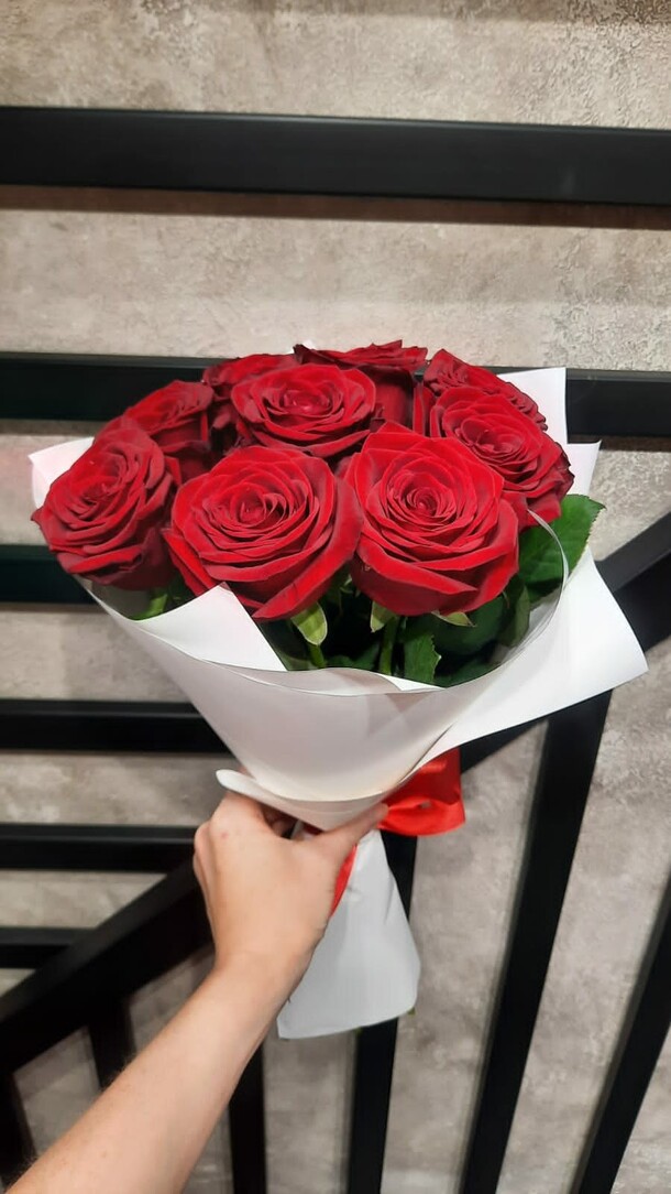 Просто розы, артикул F1182829 - 14529 рублей, доставка по городу. Flawery - доставка цветов