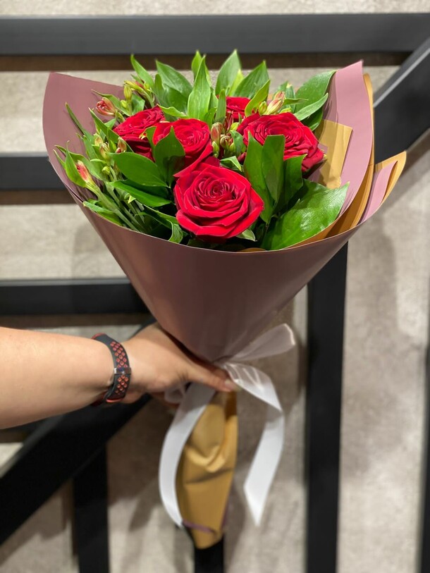 Пронзительный взгляд, артикул F1182831 - 17204 рублей, доставка по городу. Flawery - доставка цветов