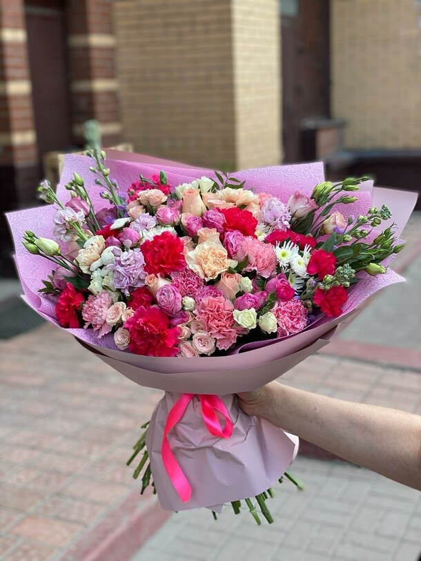 Букет "красочные грёзы", артикул F1189134 - 30004 рублей, доставка по городу. Flawery - доставка цветов