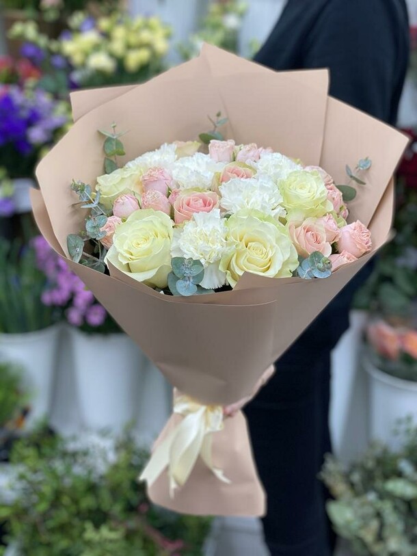 Букет "искушение", артикул F1189205 - 15381 рублей, доставка по городу. Flawery - доставка цветов