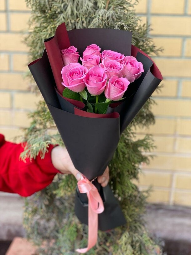 Букет из 9 розовых роз, артикул F1189708 - 3682 рублей, доставка по городу. Flawery - доставка цветов