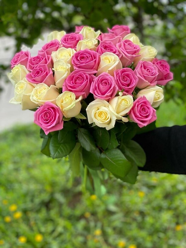 Букет роз " мон амур", артикул F1189738 - 16523 рублей, доставка по городу. Flawery - доставка цветов