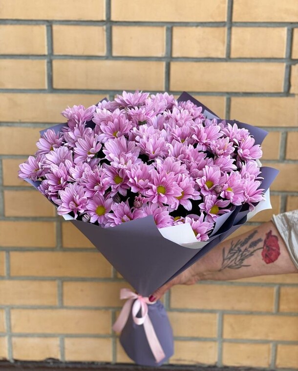 Букет из 15 хризантем, артикул F1189754 - 9497 рублей, доставка по городу. Flawery - доставка цветов