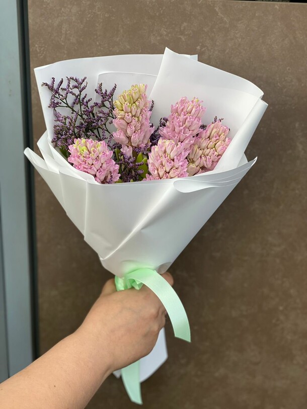 Гиацинты, артикул F1190132 - 8357 рублей, доставка по городу. Flawery - доставка цветов
