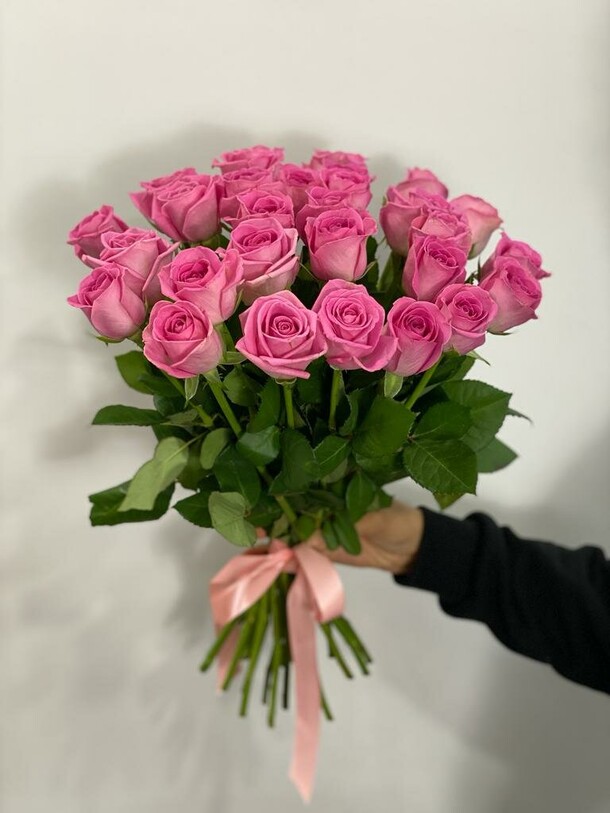 Букет из 27 розовых роз, артикул F1190386 - 14812 рублей, доставка по городу. Flawery - доставка цветов