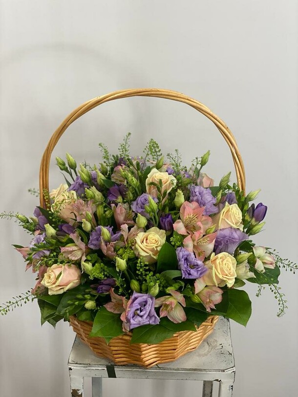 Весенняя радость, артикул F1190388 - 20701 рублей, доставка по городу. Flawery - доставка цветов