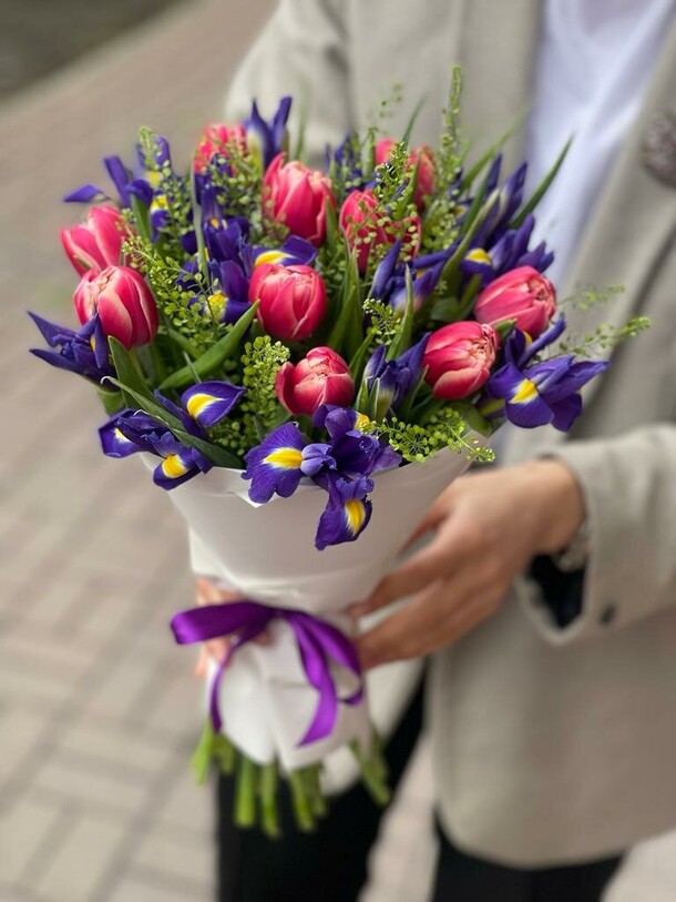 Букет "пояс венеры", артикул F1190440 - 12913 рублей, доставка по городу. Flawery - доставка цветов