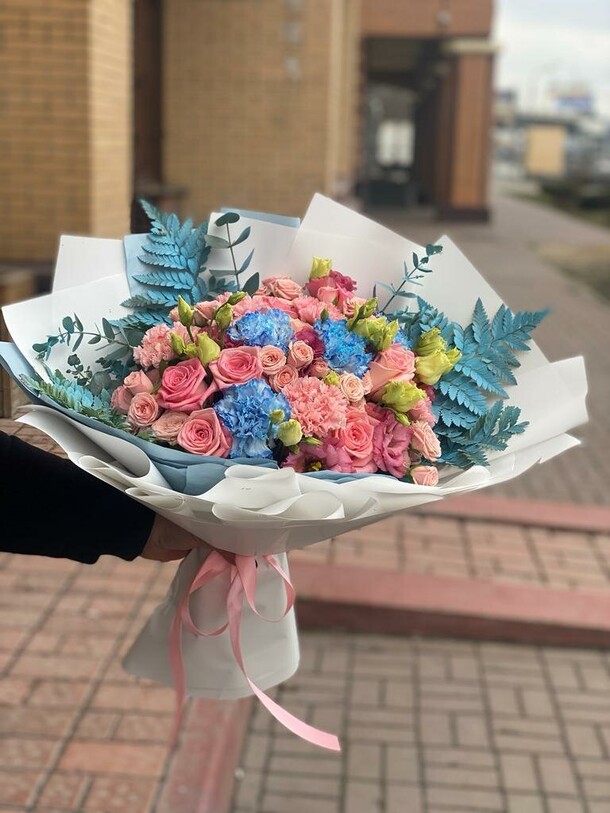 Букет "экспрессия", артикул F1190452 - 22405 рублей, доставка по городу. Flawery - доставка цветов