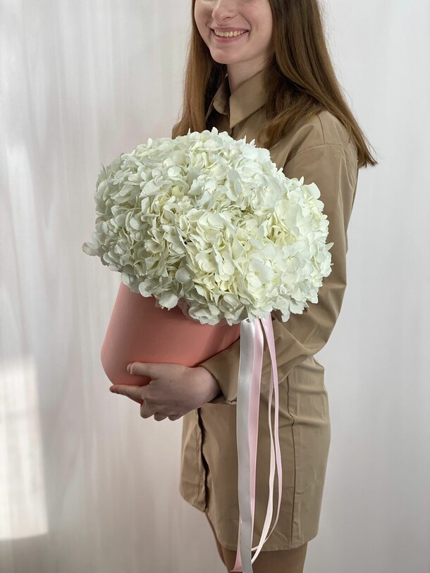 Композиция " облако любви", артикул F1190467 - 14055 рублей, доставка по городу. Flawery - доставка цветов