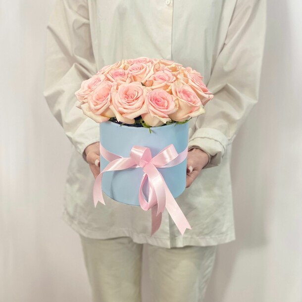 Композиция "донна роза", артикул F1190482 - 11014 рублей, доставка по городу. Flawery - доставка цветов