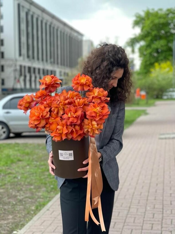 Композиция "оранжевый всплеск", артикул F1191348 - 29620 рублей, доставка по городу. Flawery - доставка цветов