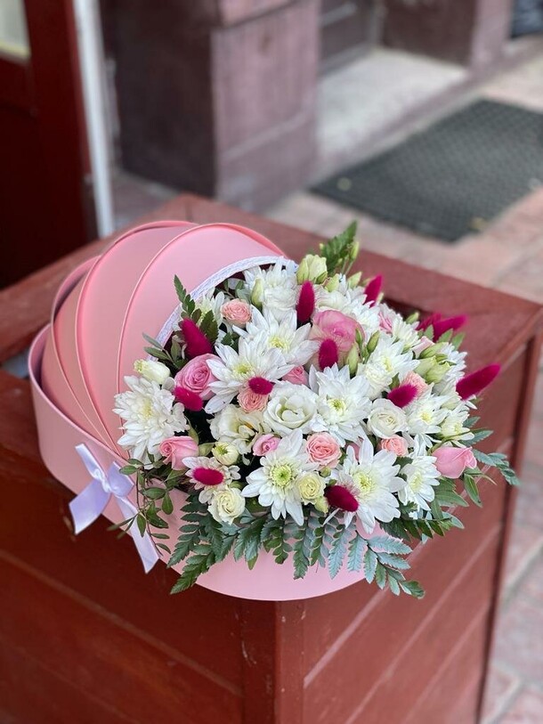 Композиция "люлька", артикул F1191466 - 8357 рублей, доставка по городу. Flawery - доставка цветов