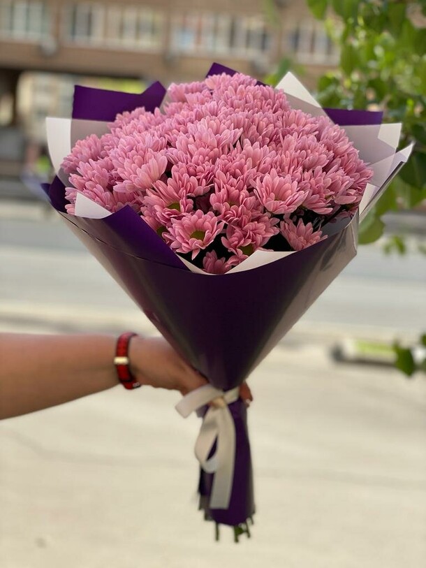 Букет из 15 хризантем, артикул F1192418 - 9111 рублей, доставка по городу. Flawery - доставка цветов