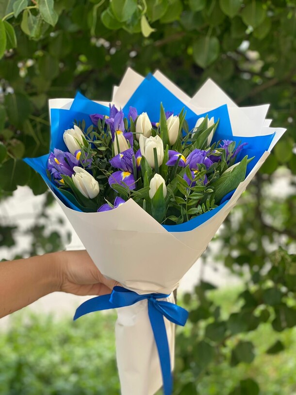 Букет "синеглазка", артикул F1194701 - 10252 рублей, доставка по городу. Flawery - доставка цветов