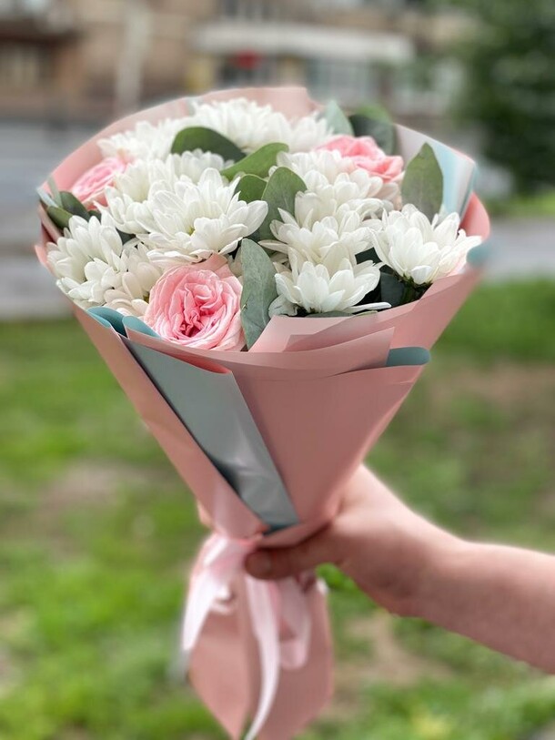 Букет "ласковый миг", артикул F1203102 - 7596 рублей, доставка по городу. Flawery - доставка цветов