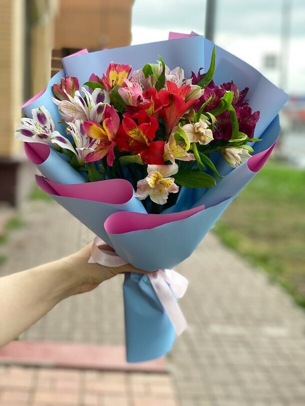 Букет "звездное небо", артикул F1203103 - 7022 рублей, доставка по городу. Flawery - доставка цветов