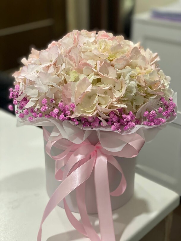 Композиция " созвездие", артикул F1206011 - 7028 рублей, доставка по городу. Flawery - доставка цветов