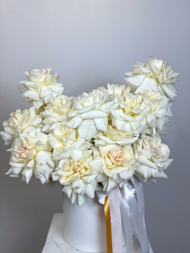 Лебединое озеро, артикул F1242848 - 29003 рублей, доставка по городу. Flawery - доставка цветов