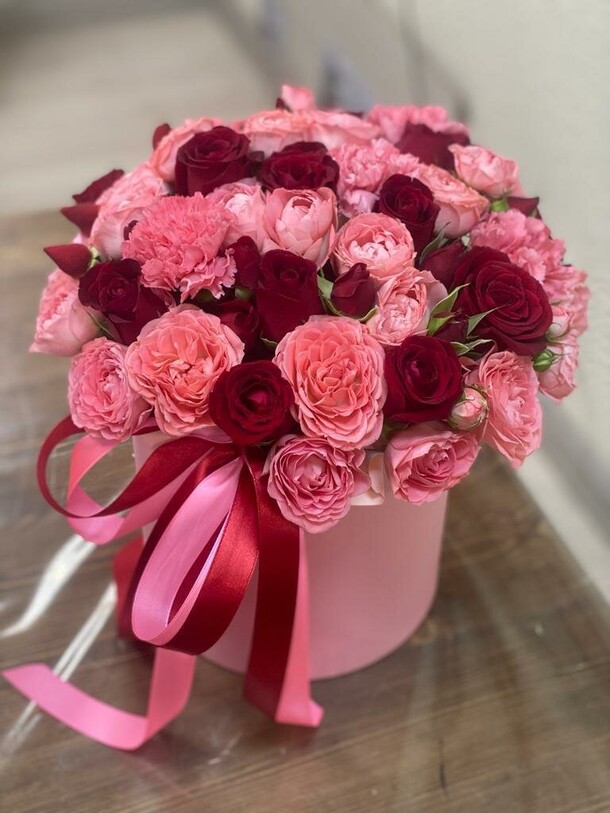 Диор, артикул F1242850 - 15398 рублей, доставка по городу. Flawery - доставка цветов