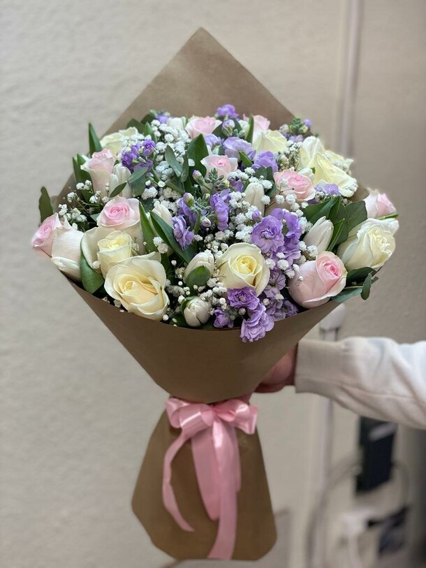 Подари ей улыбку, артикул F1243072 - 13588 рублей, доставка по городу. Flawery - доставка цветов