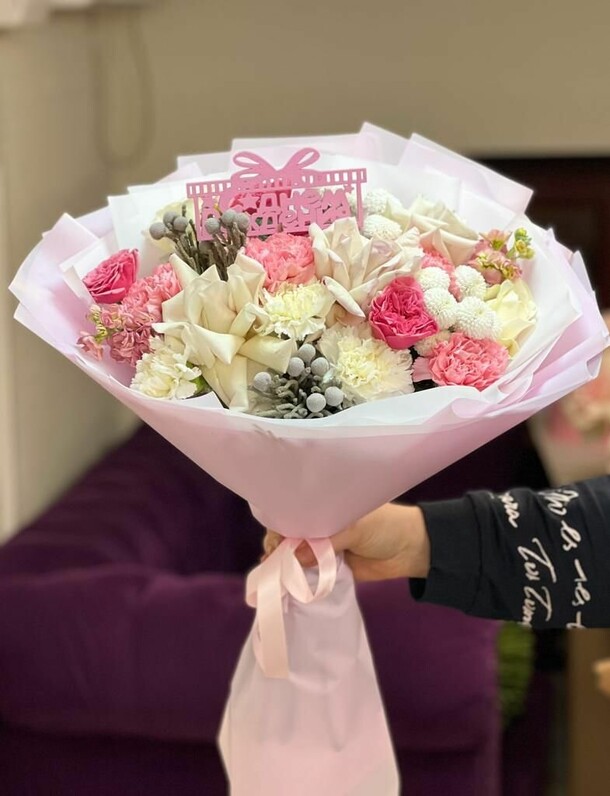 Джуди, артикул F1244481 - 11575 рублей, доставка по городу. Flawery - доставка цветов