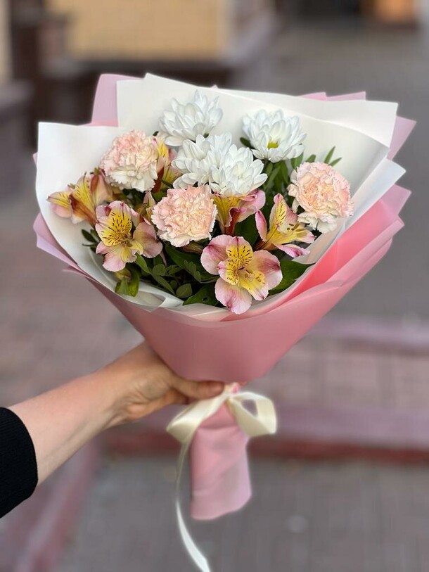 Простота это красиво, артикул F1244644 - 3630 рублей, доставка по городу. Flawery - доставка цветов