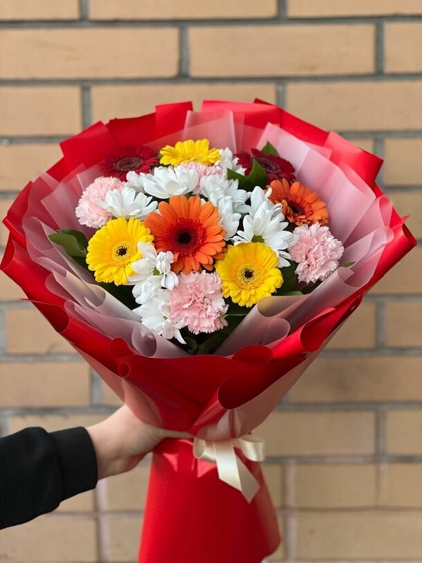 Краски радости, артикул F1244742 - 8297 рублей, доставка по городу. Flawery - доставка цветов