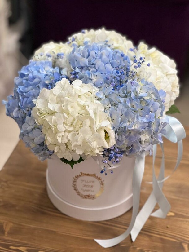 Чистые помыслы, артикул F1249969 - 13126 рублей, доставка по городу. Flawery - доставка цветов