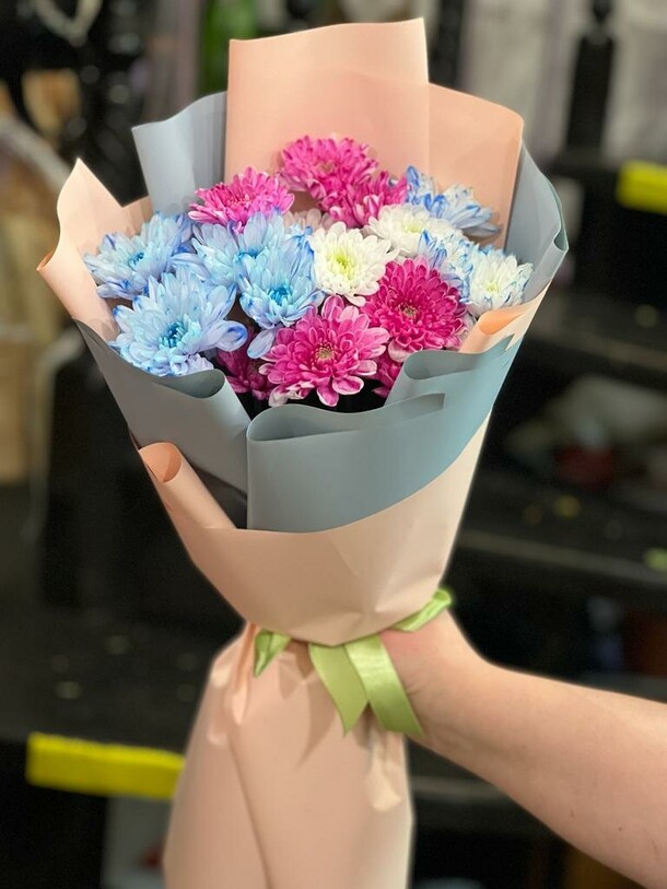 Пять хризантем, артикул F1249979 - 5275 рублей, доставка по городу. Flawery - доставка цветов