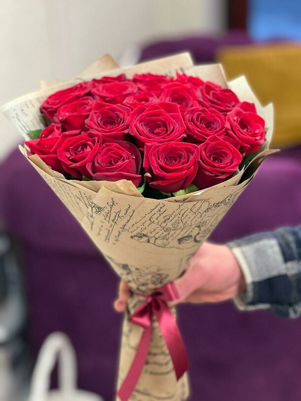 Алая заря, артикул F1249996 - 12382 рублей, доставка по городу. Flawery - доставка цветов