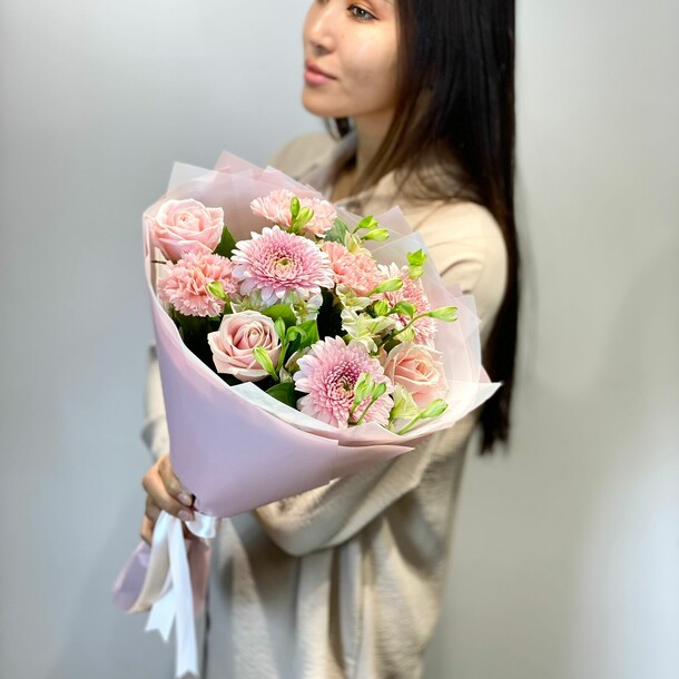 Первые чувства, артикул F1252307 - 7392 рублей, доставка по городу. Flawery - доставка цветов