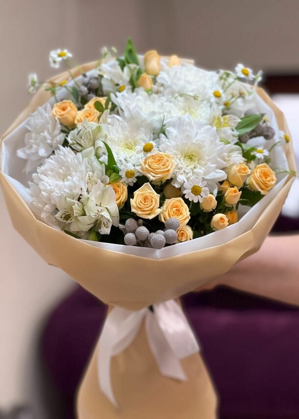 Теплые объятия, артикул F1273931 - 12718 рублей, доставка по городу. Flawery - доставка цветов