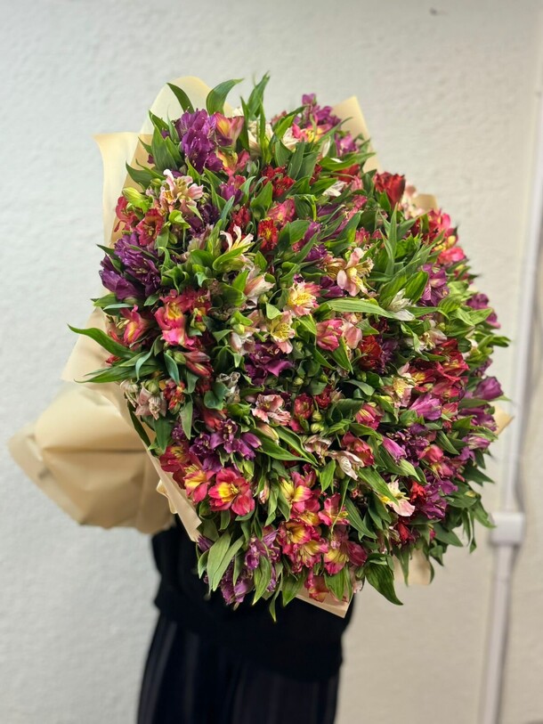 Море альстромерий, артикул F1274027 - 37916 рублей, доставка по городу. Flawery - доставка цветов