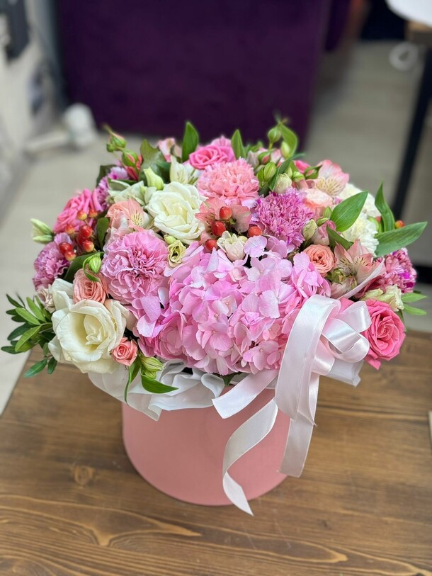 Розен, артикул F1274286 - 21591 рублей, доставка по городу. Flawery - доставка цветов