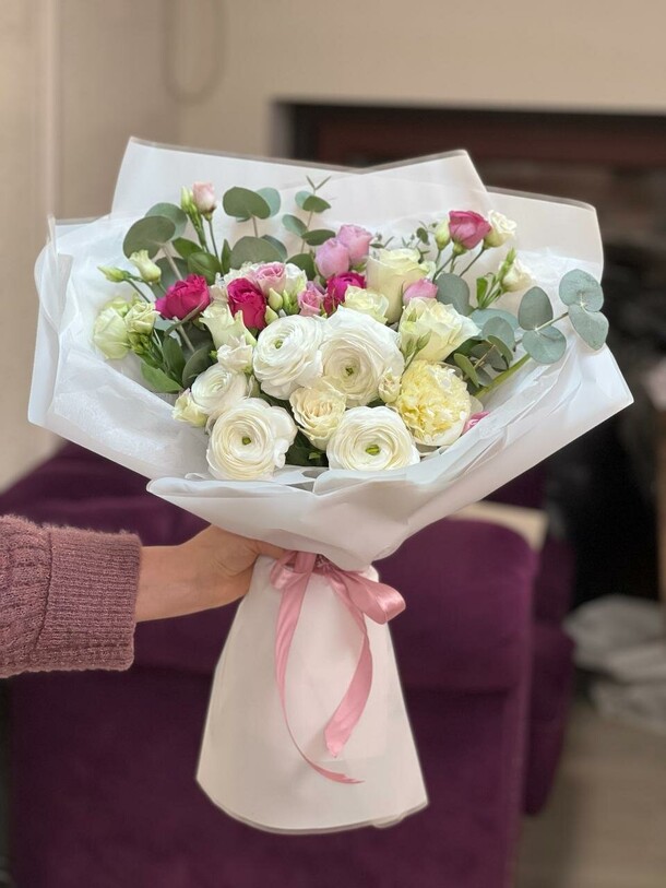 Авторский букет, артикул F1274300 - 18524 рублей, доставка по городу. Flawery - доставка цветов