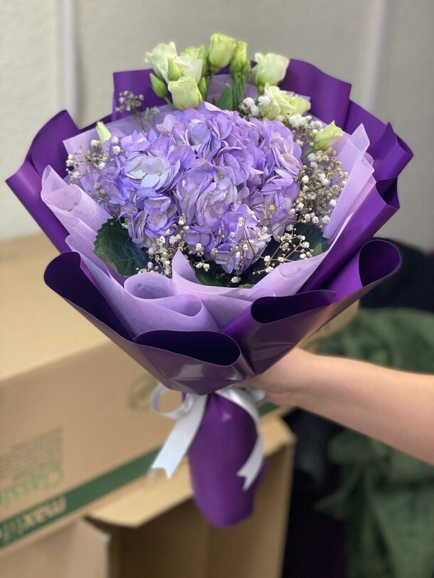 Фиолет, артикул F1274357 - 4297 рублей, доставка по городу. Flawery - доставка цветов