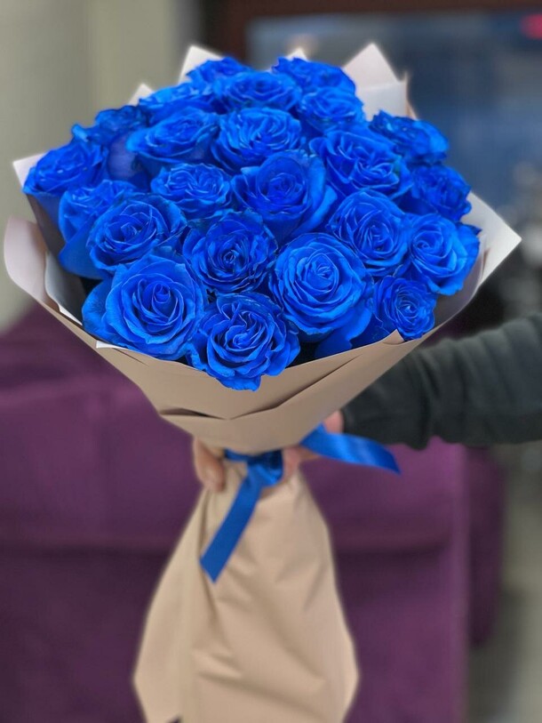 Букет из синих роз, артикул F1274365 - 22402 рублей, доставка по городу. Flawery - доставка цветов