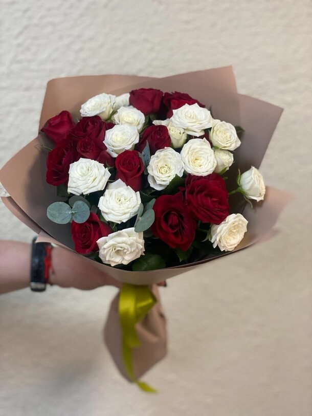 Две королевы, артикул F1274425 - 9727 рублей, доставка по городу. Flawery - доставка цветов