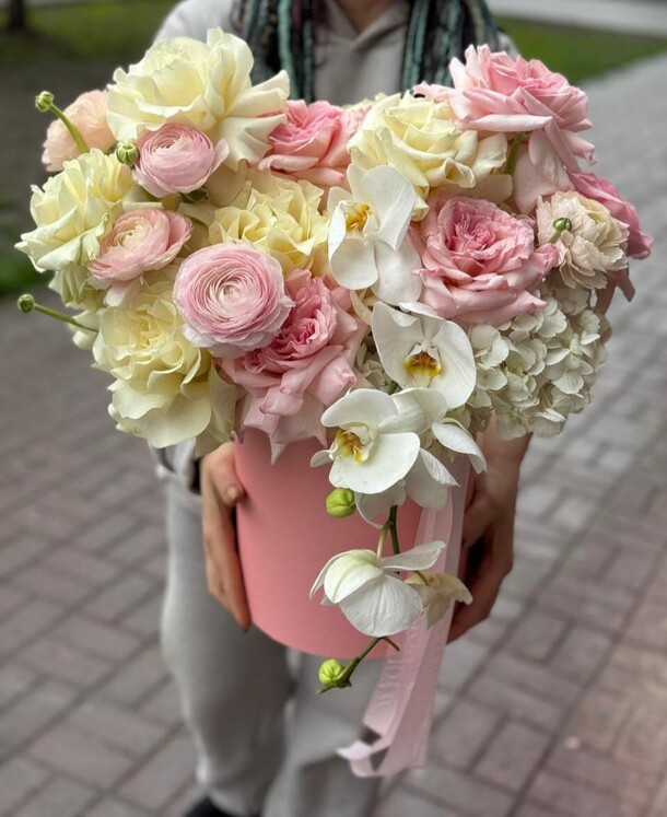 Милан, артикул F1277774 - 46420 рублей, доставка по городу. Flawery - доставка цветов