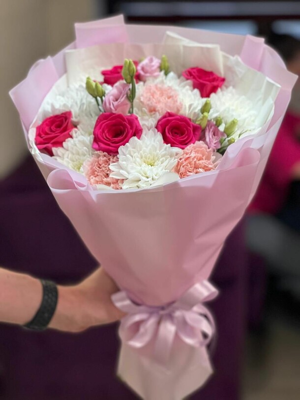 Букетик 004, артикул F1286628 - 13044 рублей, доставка по городу. Flawery - доставка цветов