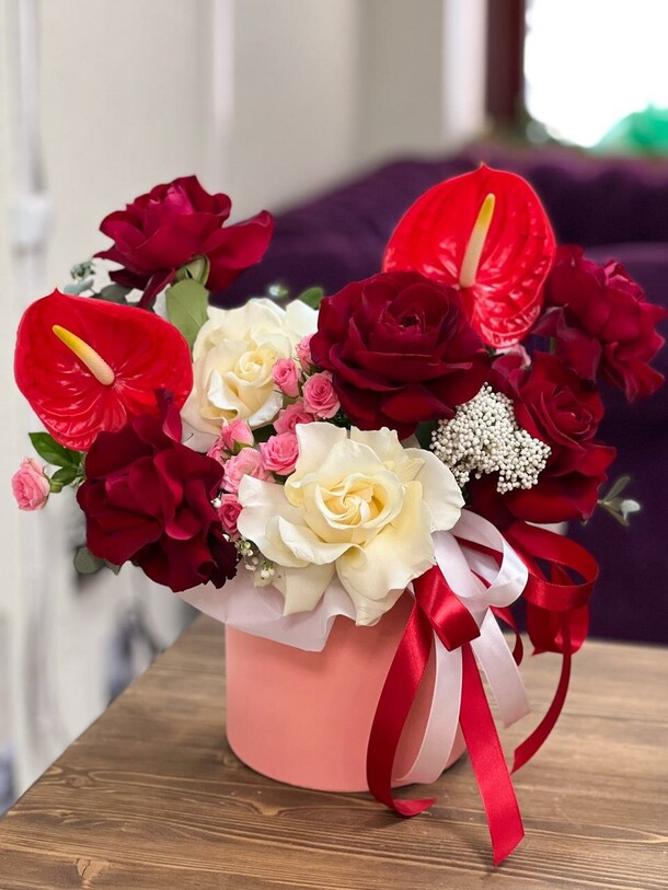 Алые паруса, артикул F1286635 - 24646 рублей, доставка по городу. Flawery - доставка цветов