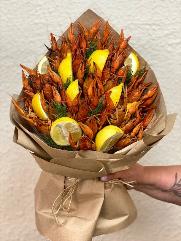 Варёные раки, артикул F1286715 - 27735 рублей, доставка по городу. Flawery - доставка цветов