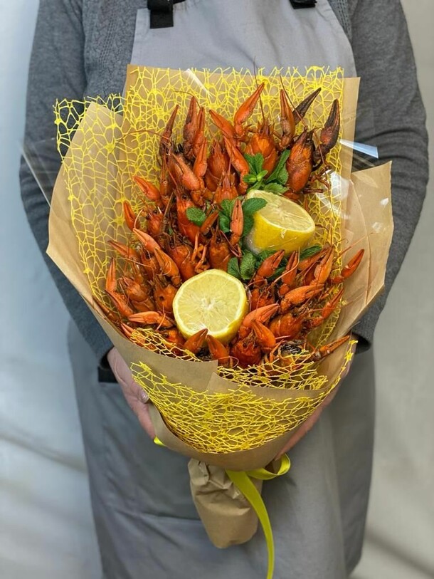 Букет раки, лимоны и мята, артикул F1286845 - 22103 рублей, доставка по городу. Flawery - доставка цветов