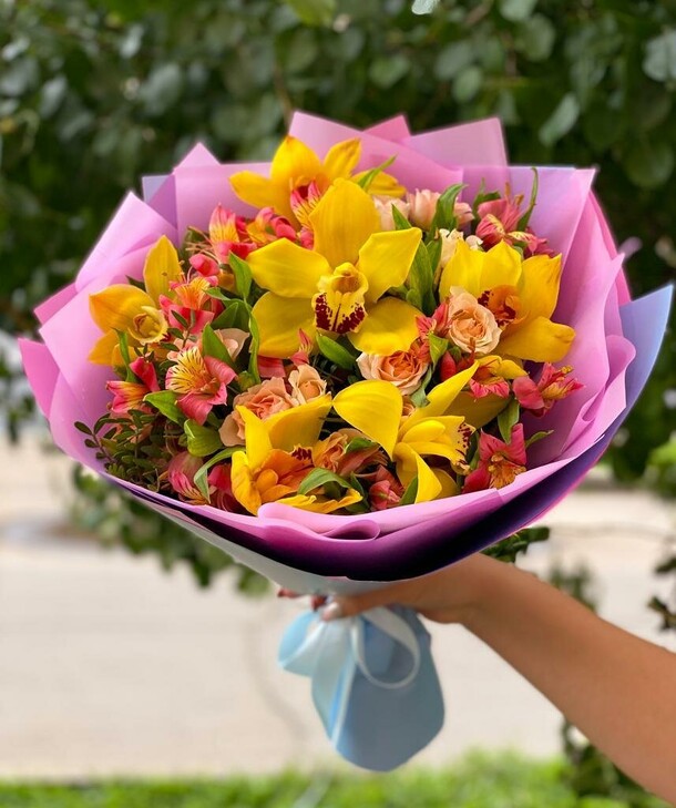 Яркий миг, артикул F1286875 - 17859 рублей, доставка по городу. Flawery - доставка цветов