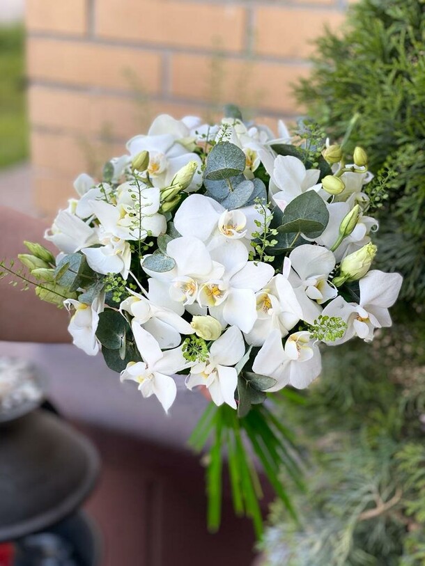 Лебединое озеро, артикул F1286944 - 10935 рублей, доставка по городу. Flawery - доставка цветов