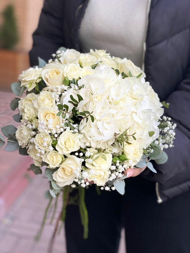 Главный день, артикул F1286971 - 6597 рублей, доставка по городу. Flawery - доставка цветов