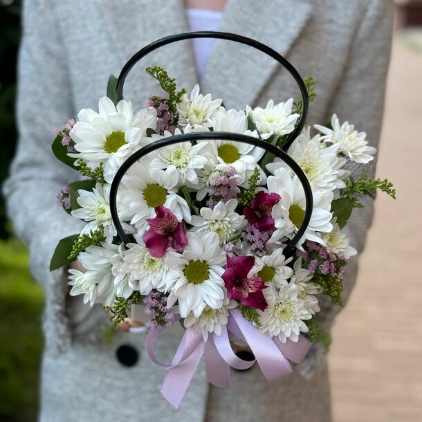 Сюрприз в сумочке, артикул F1294471 - 7249 рублей, доставка по городу. Flawery - доставка цветов